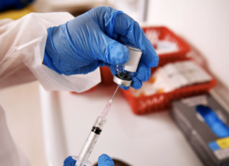 В ЕК разъяснили предложение о въезде в ЕС для вакцинированных туристов