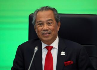 В Малайзии объявили о введении локдауна на всей территории страны