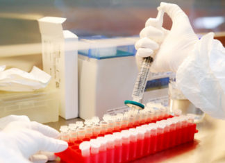 В Москве за сутки выявили 2896 случаев коронавируса