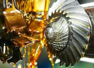 Почему стоит купить масло Castrol Tribol