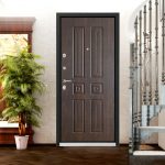 Отделка стальной двери