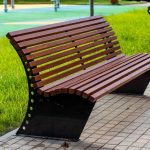Скамейки садовые: разнообразие стилей