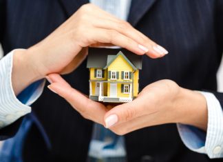 Помощь в сделках с недвижимостью: юрист или риэлтор?