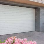 Виды и особенности гаражных секционных ворот