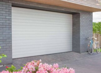 Виды и особенности гаражных секционных ворот