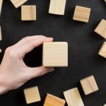 Раскрытие интригующей структуры досок с кубическими краями