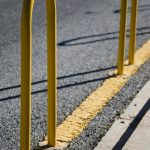 Преобразование дорог с помощью пластиковых дорожных барьеров