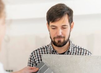 Правила работы штукатурными смесями по бетону