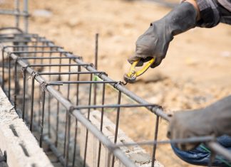 Заливка фундамента: основные этапы и особенности