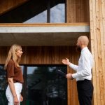 Дом из бруса под ключ недорого: какие особенности выбора?