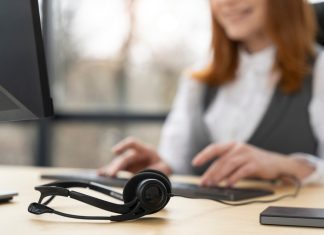 Услуги колл-центра: плюсы и минусы покупки и как выбрать