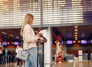 Fast Track на Пхукете: Как Превратить Ожидание в Удовольствие