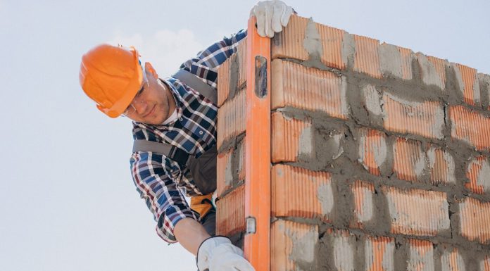 Строительство домов из газобетона: Почему стоит выбрать этот материал?