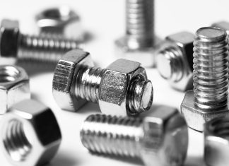 Винт с полукруглой головкой: незаменимый помощник в вашем арсенале