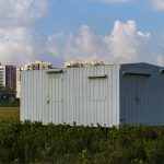 Почему металлическая бытовка — лучший выбор для вашего проекта