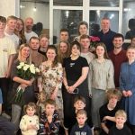 От поколения к поколению: Ирина Махова из Ленинградской области получила орден «Мать-героиня»