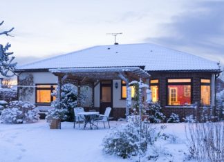 Строительный эксперт Васильев: сырость негативно влияет на конструкцию дома