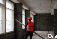 В Омске школу № 91 исключили из программы капремонта из-за аварийности