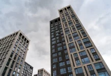 В Петербурге третий месяц растут объемы ввода жилья