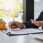 В Подмосковье почти треть покупателей загородных домов используют схему трейд-ин