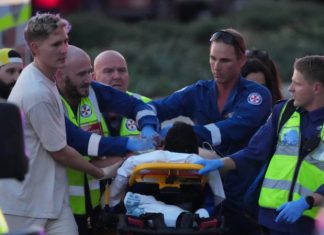 12 человек погибли, один из нападавших ликвидирован: в Сиднее открыли стрельбу на пляже во время празднования Хануки