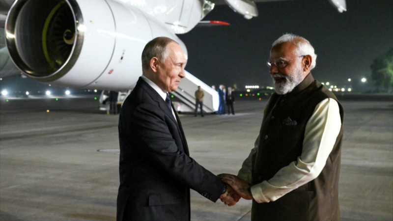 Владимир Путин прибыл с государственным визитом в Индию