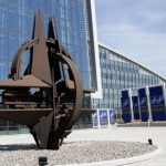 «Абсурдно, смехотворно и самоубийственно»: западные СМИ — об угрозах НАТО нанести «превентивный удар» по России