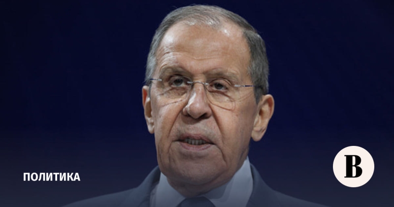 «Мы признавали другую Украину»: что сказал Лавров на посольском столе