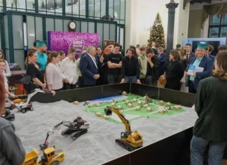 Юные строители покорили профессиональный форум