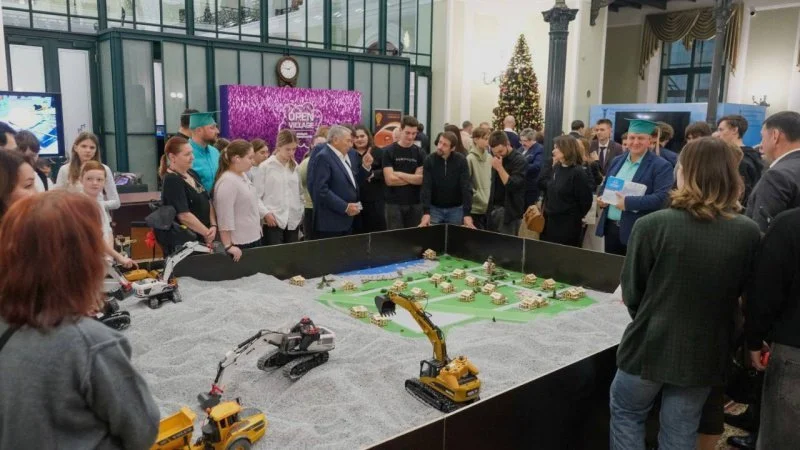 Юные строители покорили профессиональный форум