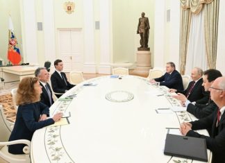 «Обсуждали не конкретные формулировки, а суть»: как прошли переговоры Путина с американской делегацией