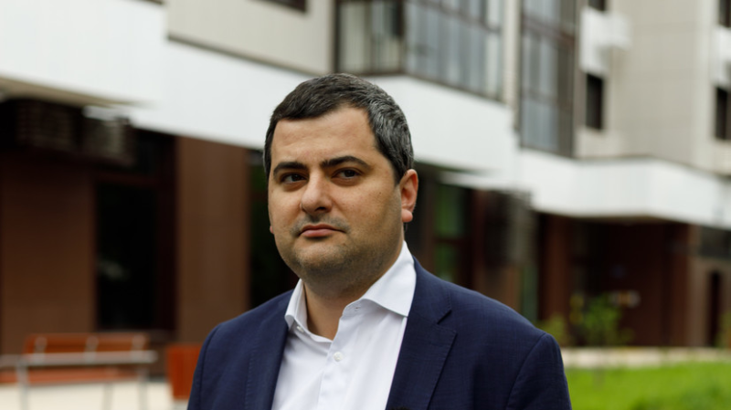 Овчинский: в парке Горького открылась фотовыставка «Московские кварталы» 