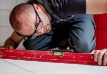 Профессия плиточника стала самой высокооплачиваемой подработкой в 2025 году