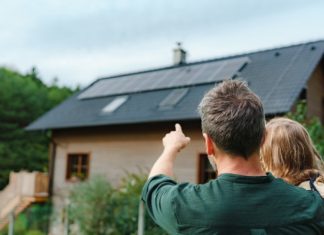 Риелтор Апрелев: до 80% россиян хотели бы жить в собственных домах