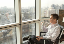 Остекление балконов и лоджий от 7 дней: как преобразить пространство быстро и качественно