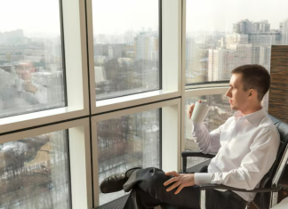 Остекление балконов и лоджий от 7 дней: как преобразить пространство быстро и качественно