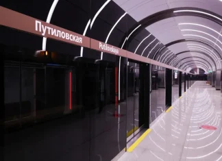 В Петербурге открыто две станции новой линии метрополитена