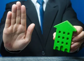 Высокая ключевая ставка ЦБ сдерживает инвестиционную и строительную активность — эксперты