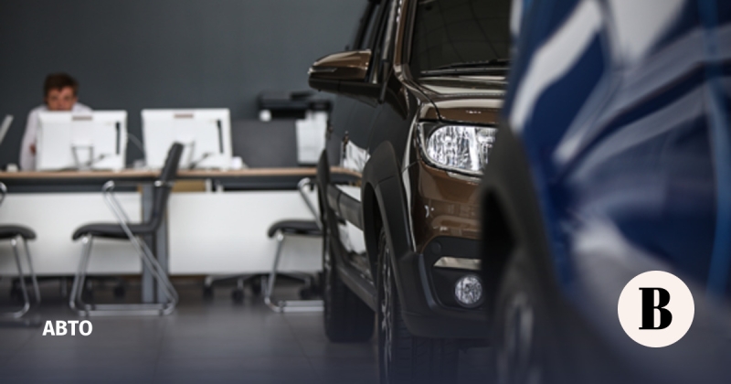 Продажи легковых автомобилей в 2025 году сократились на 16%