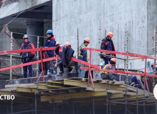 Количество мигрантов в РФ сократилось до 5,7 млн человек