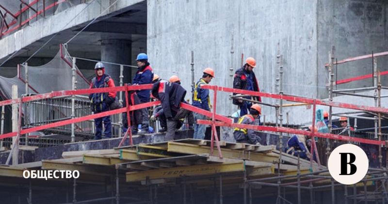 Количество мигрантов в РФ сократилось до 5,7 млн человек