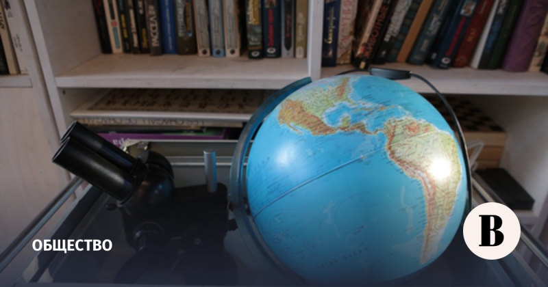 В школьных учебниках сделают упор на изучение России и добавят задания с ИИ