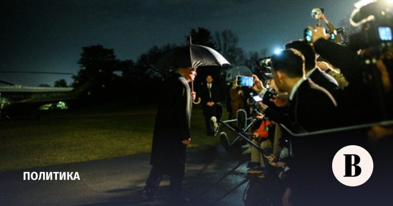 Трамп призвал протестующих в Иране захватывать госучреждения