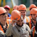 Долю мигрантов на стройках ограничили в России
