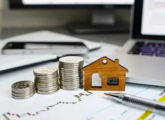 Инвестиции в недвижимость Москвы сократились более чем на треть