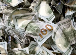 Минимум за 20 лет: с чем связано снижение доли доллара в мировых резервах