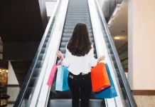 На российском рынке в два раза сократились выходы международных брендов