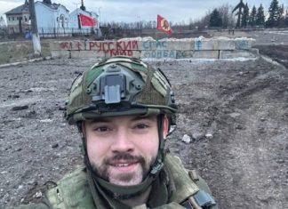 «Поняли, что смысла тянуть нет»: как доброволец встретил на СВО свою любовь и обвенчался в военно-полевом храме