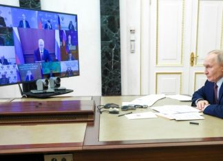 Продление работы детсадов и яслей, поддержка семей и штрафы для застройщиков: что обсудил Путин с правительством