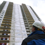 Путин напомнил застройщикам о штрафах за задержку передачи ключей